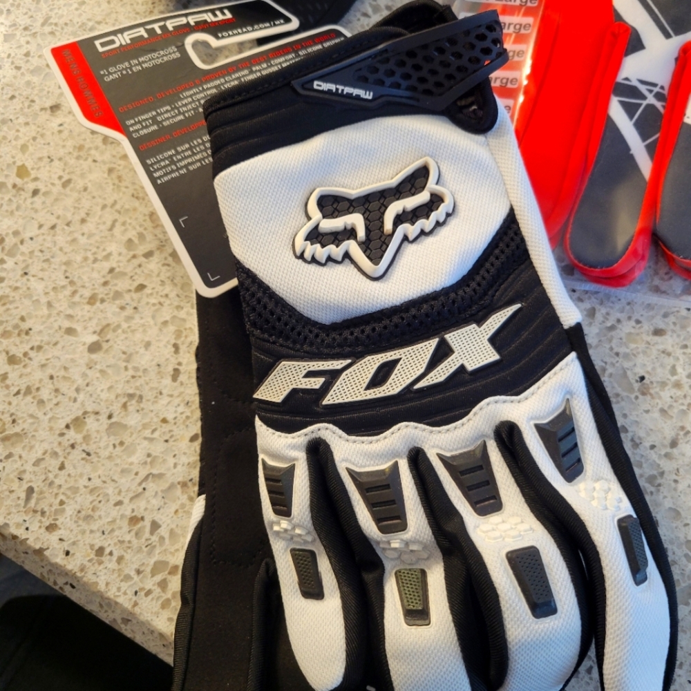 MX gloves MX Goggles- Fox Racing